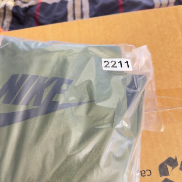 Nike Hoodie Boys XL Olive Green Kangaroo Pouch Pullover Black Swoosh Logo - Picture 13 of 13